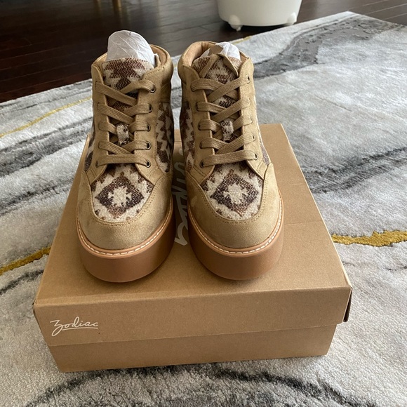 NWT Zodiac Platform Boots - Picture 3 of 9